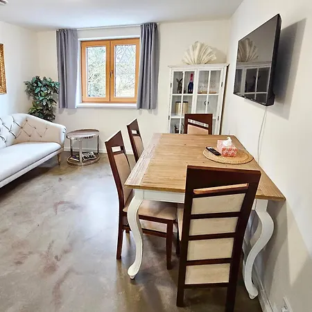 Klatovska Apartment *